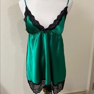 Seven Til midnight Green and black lingerie
